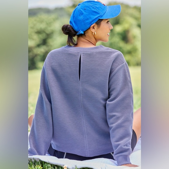 Valley Hewitt Pullover ✨ size Medium - Picture 2 of 15